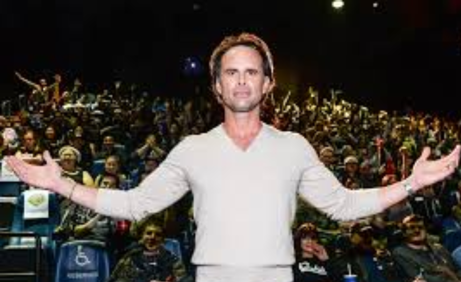 walton goggins net worth